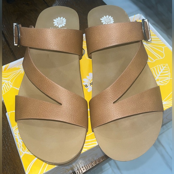 Yellow Box Shoes - Yellowbox Rosette Sandals/Tan/8.5
